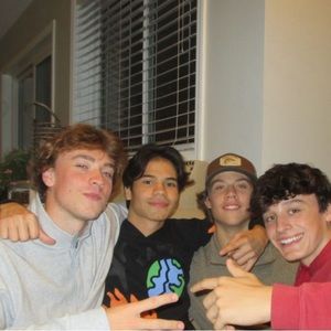 Meet your Posher, Carter